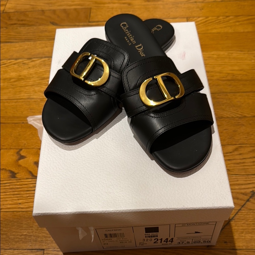 ✨✨Dior Black and Gold Sandals 30 MONTAIGNE ✨✨